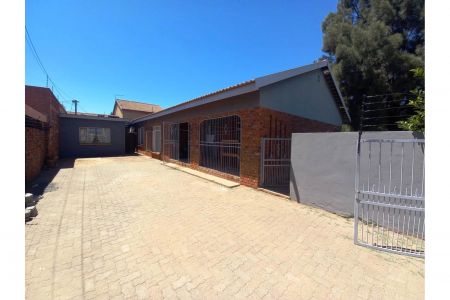 Kimberley Homestead,  Northern Cape